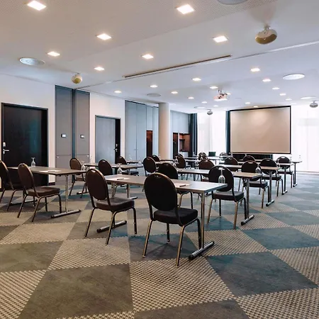 MÖVENPICK Hotel Stuttgart Airport-2