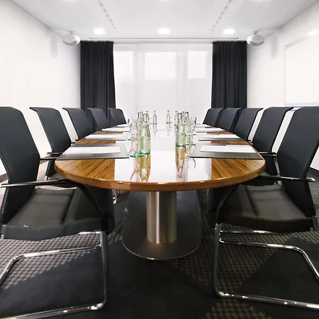 Moevenpick Hotel Stuttgart Airport-3