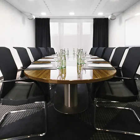 Moevenpick Hotel Stuttgart Airport-2